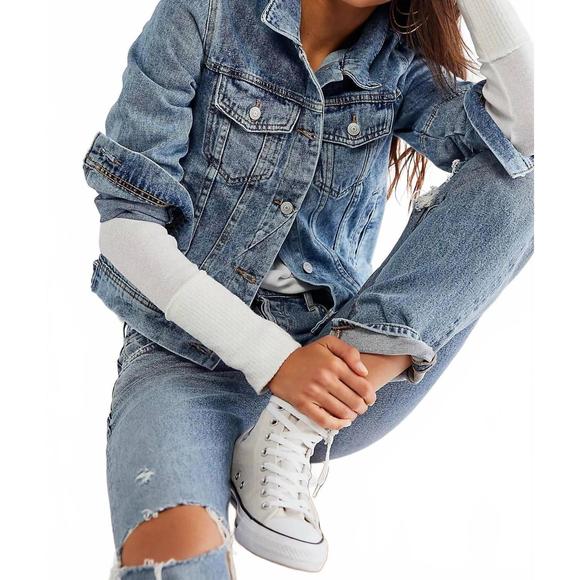 NEW FREE PEOPLE rumors denim jacket in light indigo - Picture 4 of 5